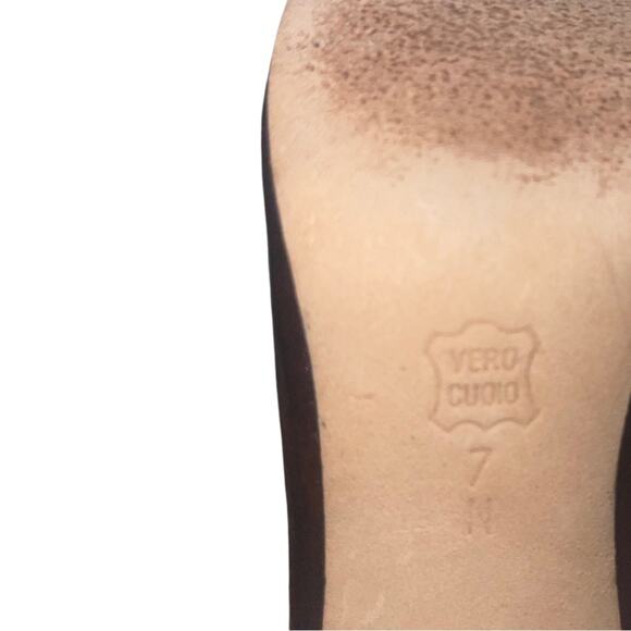 Vintage Vaneli brown leather pointed toe pumps heels Size 7 Career Office - Picture 6 of 8